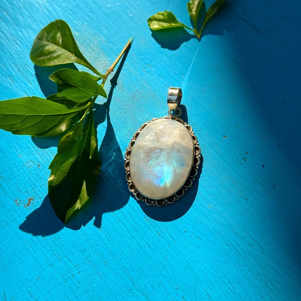 925 sterling silver Rainbow Moonstone
Silver Pendant,
